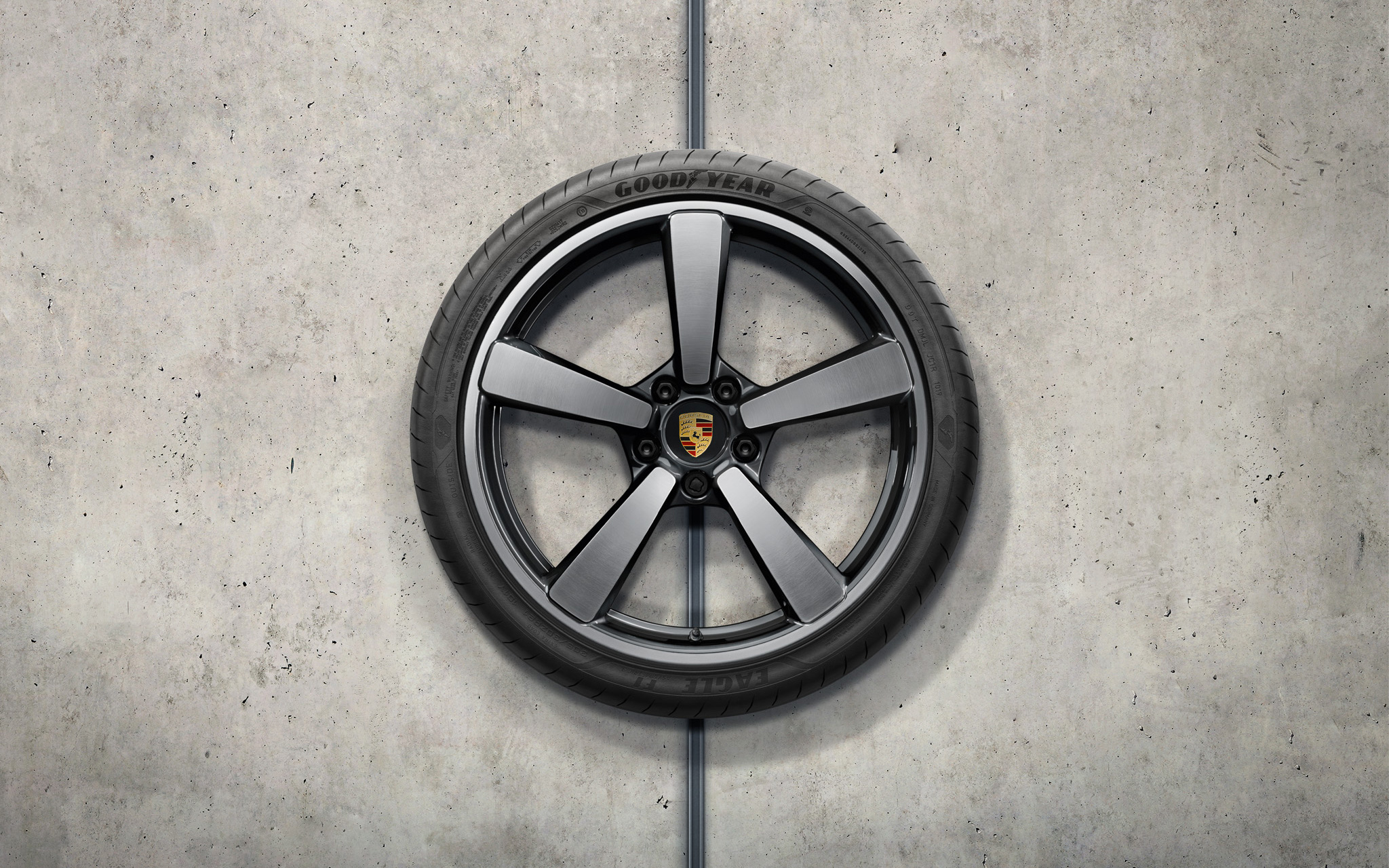 Porsche 992044660M - Ensemble de roues été « Carrera Exclusive Design » 20 / 21 pouces peintes en Noir (finition brillante)