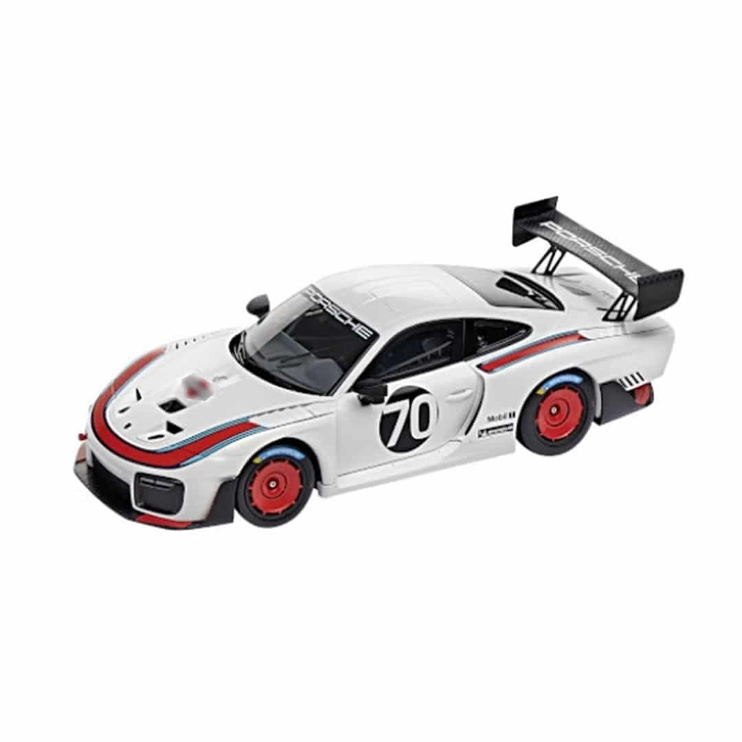 Porsche 911 GT2 RS Clubsport Flatnose 1:18